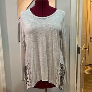 Vici Tribal printed side vent long sleeve shirt